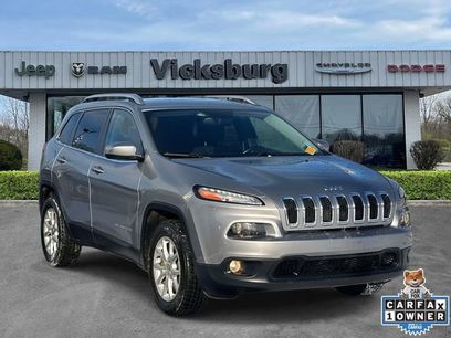 Used 2016 Jeep Cherokee Latitude w/ Comfort/Convenience Group