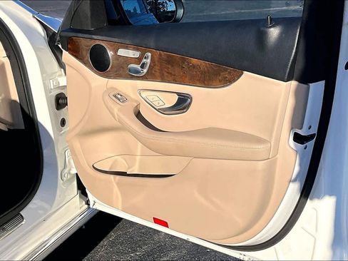 Used 2017 Mercedes-Benz C 300 Sedan image 23