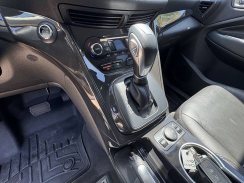 Used 2015 Ford Escape Titanium FWD image 21