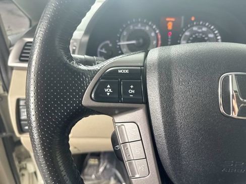 Used 2015 Honda Odyssey Touring Elite image 12