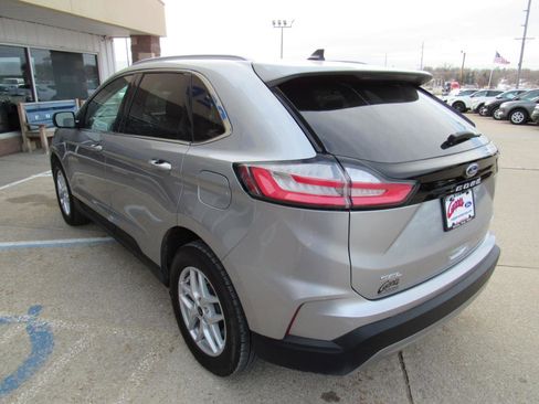 Used 2024 Ford Edge SEL w/ Convenience Package AWD/4WD image 7