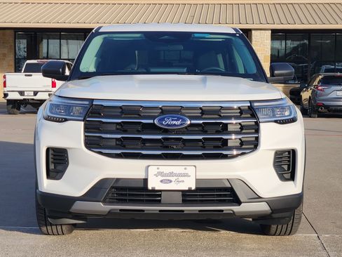 New 2026 Ford Explorer Active RWD image 6