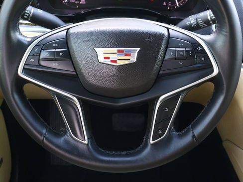 Used 2017 Cadillac XT5 Luxury FWD image 13