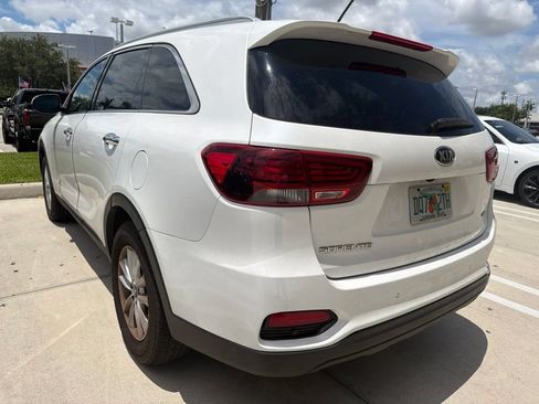 Used 2020 Kia Sorento LX w/ LX I4 Convenience Package FWD image 11