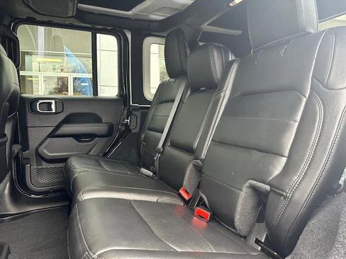 Certified 2022 Jeep Wrangler Unlimited Sahara image 9