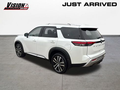 New 2025 Nissan Pathfinder Platinum w/ Cargo Package image 7