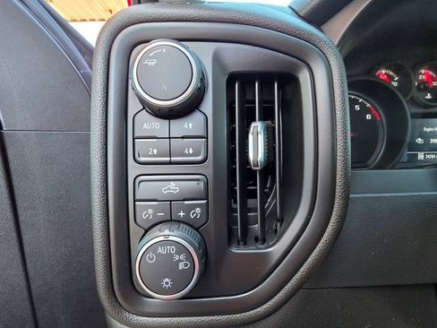 Used 2019 Chevrolet Silverado 1500 Custom Trail Boss w/ Custom Convenience Package AWD/4WD image 24