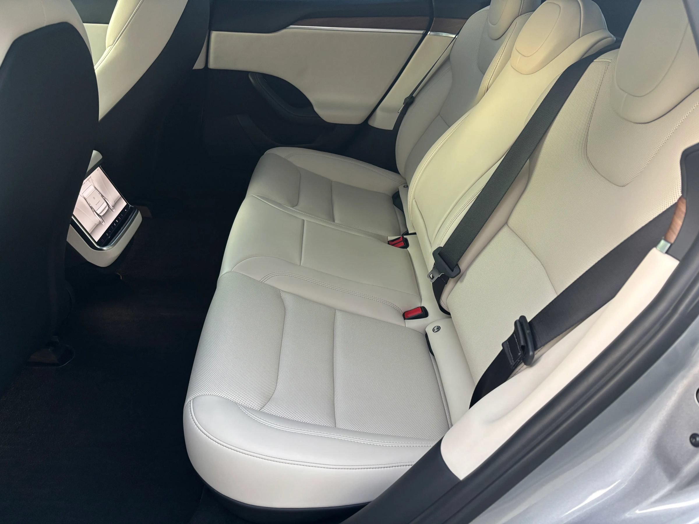 Used 2024 Tesla Model S AWD/4WD image 12