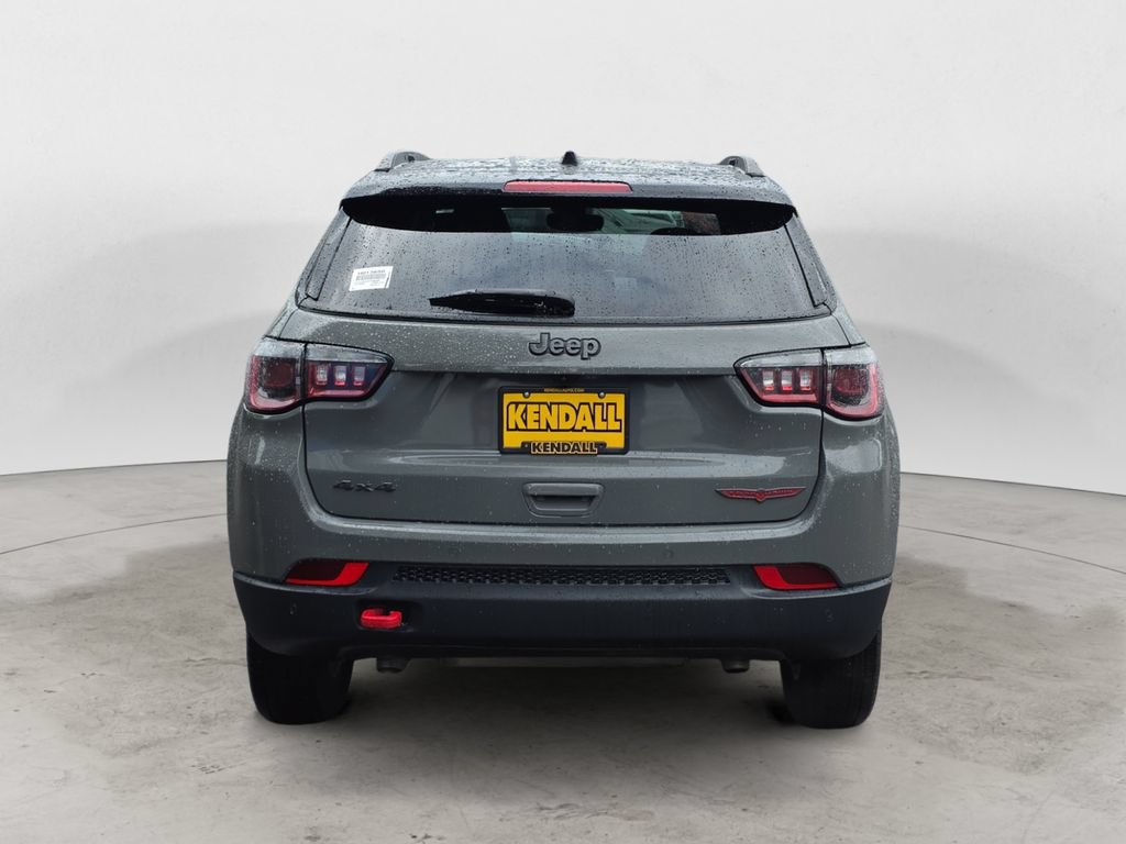Used 2024 Jeep Compass Trailhawk AWD/4WD image 6