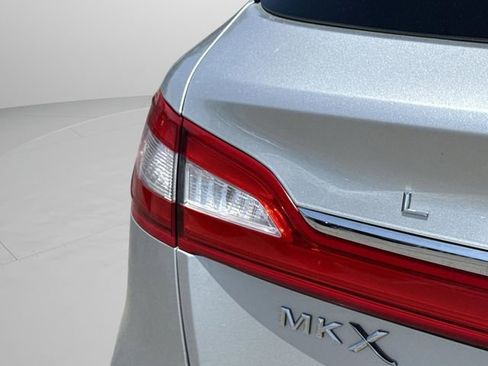Used 2016 Lincoln MKX Reserve w/ Equipment Group 102A AWD/4WD image 47