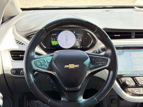 Used 2017 Chevrolet Bolt LT image 8