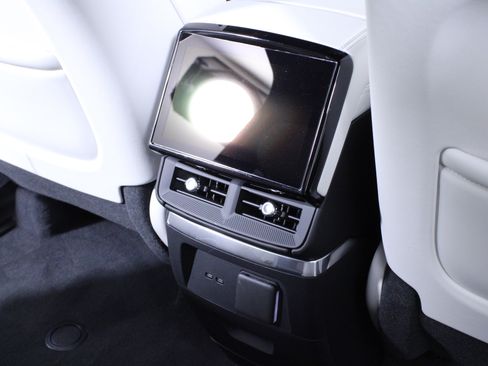 Used 2026 Cadillac Vistiq Sport image 17