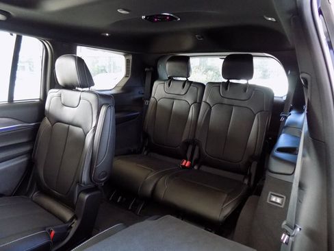 New 2025 Jeep Grand Cherokee L Overland image 28