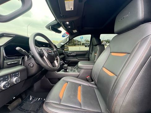 Used 2025 GMC Sierra 1500 AT4 w/ AT4 Premium Package image 13