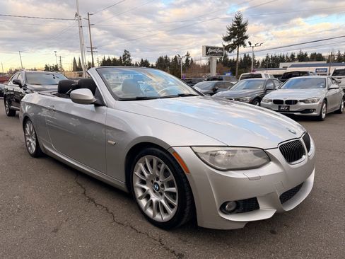 Used 2012 BMW 328i Convertible image 3