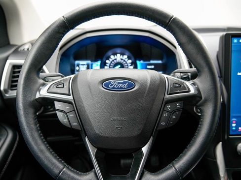 Used 2024 Ford Edge Titanium image 31