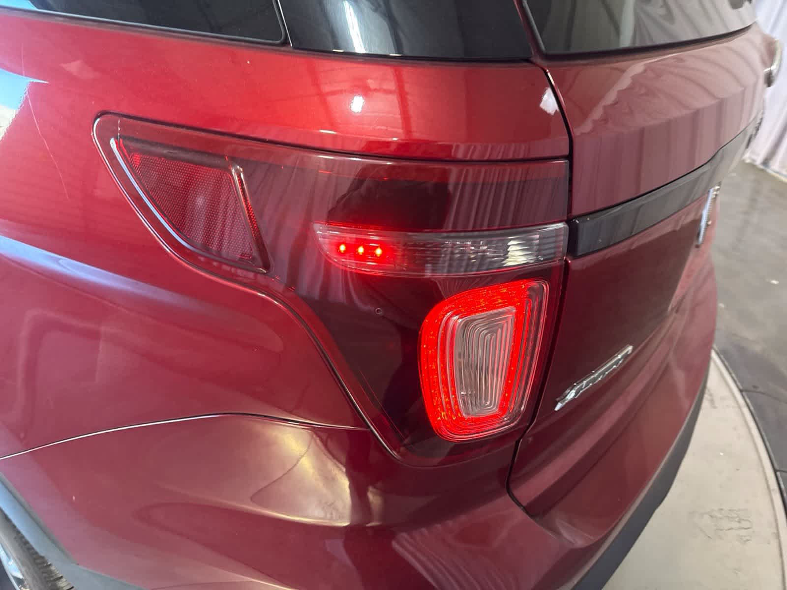 Used 2015 Ford Explorer Sport w/ Equipment Group 401A AWD/4WD image 10