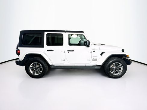 Used 2020 Jeep Wrangler Unlimited Sahara image 10