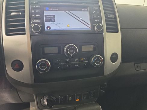 Used 2017 Nissan Frontier PRO-4X AWD/4WD image 18
