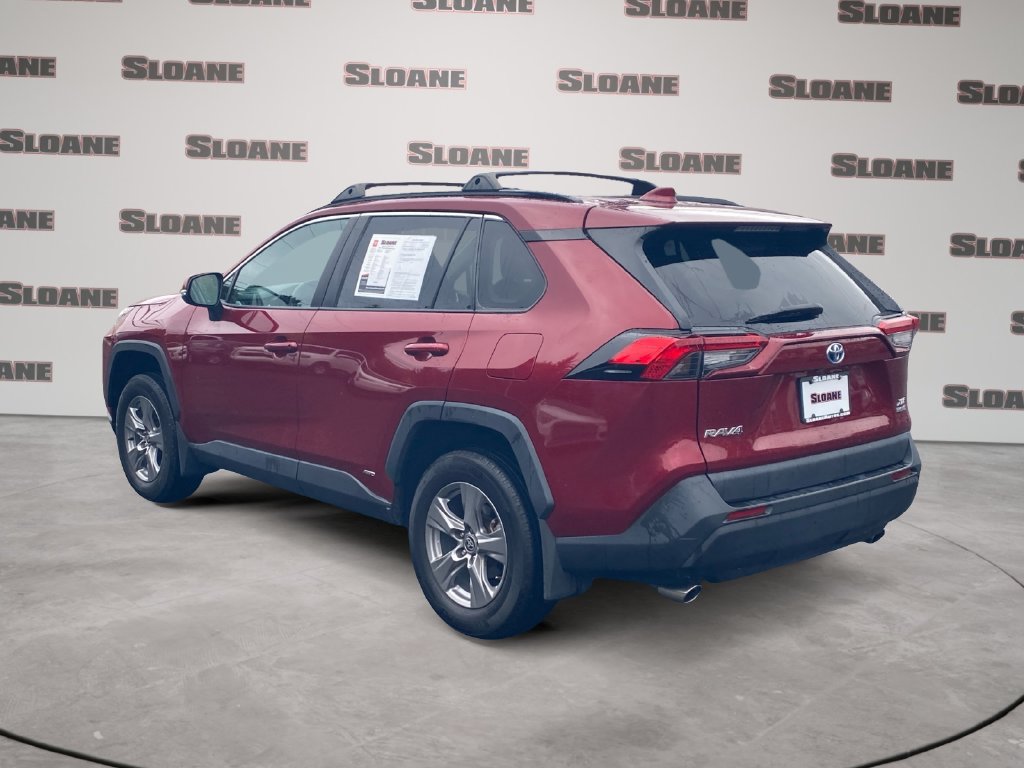 Used 2024 Toyota RAV4 XLE AWD/4WD image 3