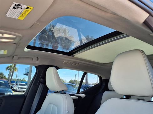 Certified 2023 Volvo XC40 B4 Plus w/ Driver Assist Package image 24