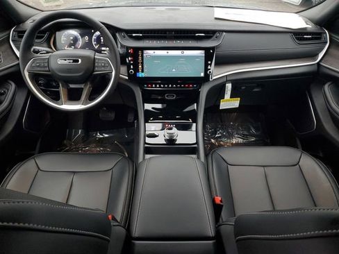 New 2026 Jeep Grand Cherokee Limited image 16