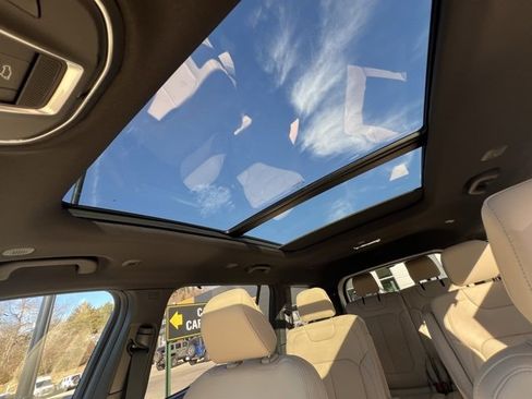 New 2025 Jeep Grand Cherokee L Limited image 21