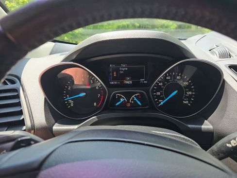 Used 2017 Ford Escape Titanium FWD image 19