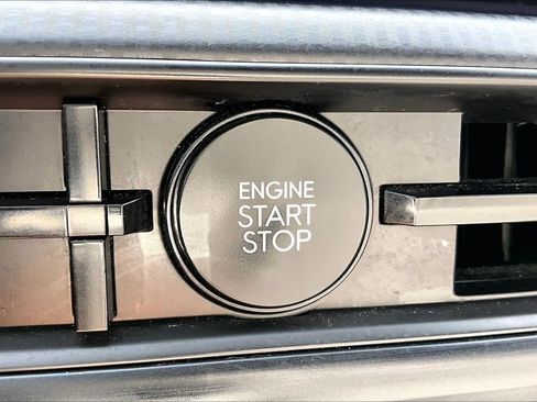 Used 2025 Hyundai Santa Fe Calligraphy FWD image 31