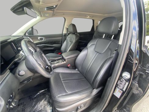 Used 2023 Kia Sorento SX AWD/4WD image 10