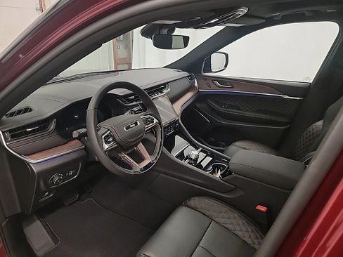 New 2025 Jeep Grand Cherokee L Summit image 13