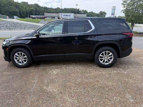 Used 2023 Chevrolet Traverse LS w/ Safety Package FWD image 16