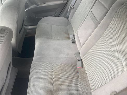 Used 2006 Suzuki Forenza Premium image 4