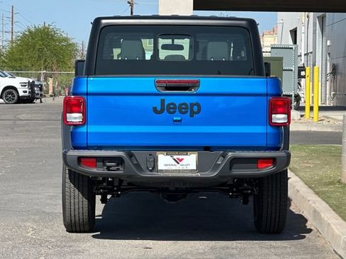 New 2026 Jeep Gladiator Sport AWD/4WD image 4