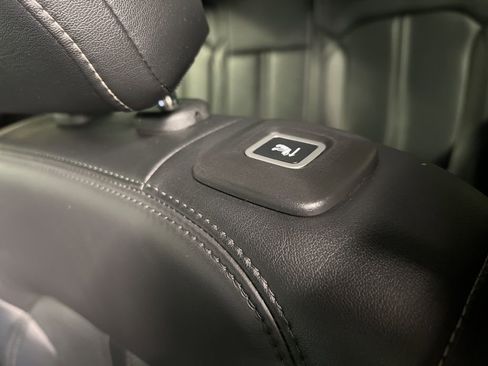 Used 2022 Jeep Wagoneer Series III w/ Premium Group I image 33