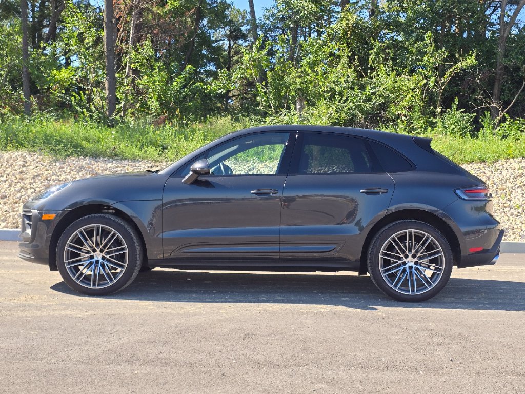 Certified 2026 Porsche Macan AWD/4WD image 2