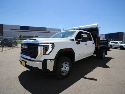 New 2024 GMC Sierra 3500 Pro w/ Convenience Package