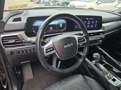Used 2024 Kia Telluride SX X-Line AWD/4WD image 3