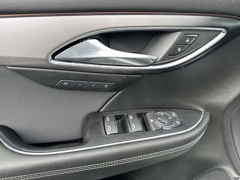 Certified 2025 Buick Envision Sport Touring image 23