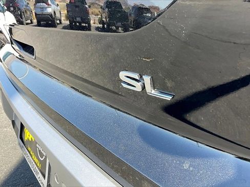 New 2025 Nissan Pathfinder SL image 12