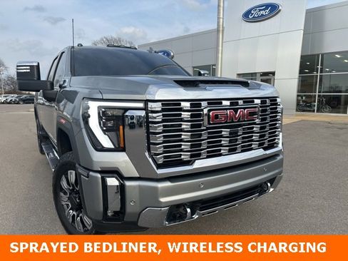 Used 2026 GMC Sierra 2500 Denali image 3