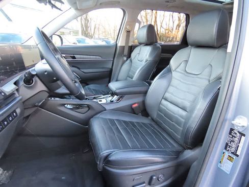Used 2024 Kia Telluride SX Prestige image 14