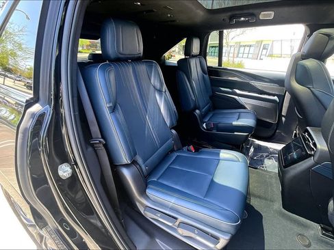 New 2026 Cadillac Escalade IQ Sport 2 w/ LPO, ONYX Package AWD/4WD image 32