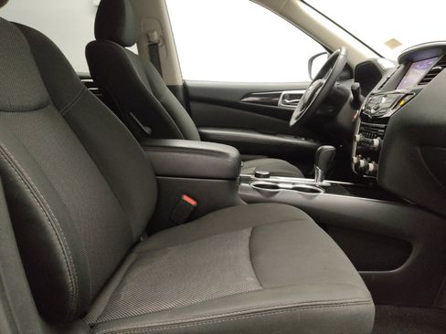 Used 2020 Nissan Pathfinder SV AWD/4WD image 21