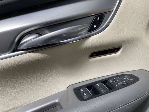 Used 2019 Cadillac XT5 Luxury image 12