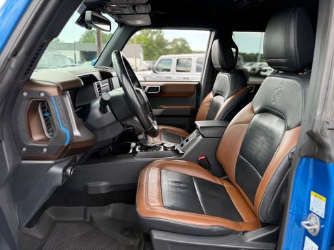 Used 2023 Ford Bronco Outer Banks w/ Sasquatch Package AWD/4WD image 12