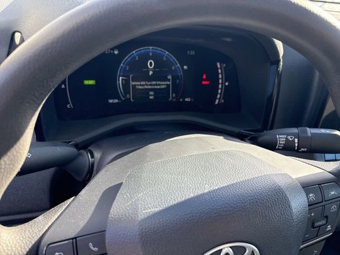 Used 2025 Toyota Camry LE image 13