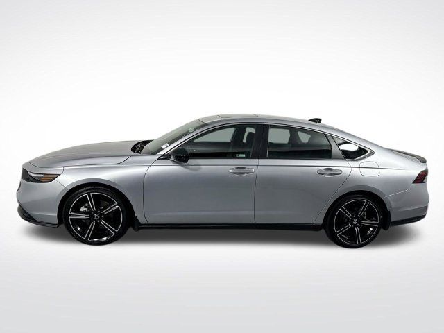 Used 2025 Honda Accord Sport image 31