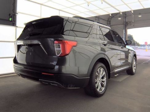 Used 2020 Ford Explorer XLT w/ Equipment Group 202A AWD/4WD image 9