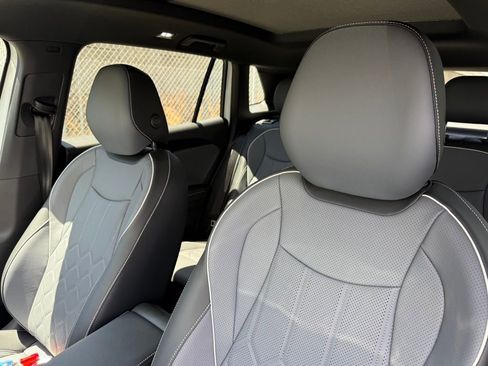 New 2026 Volkswagen Tiguan SEL R-Line AWD/4WD image 14
